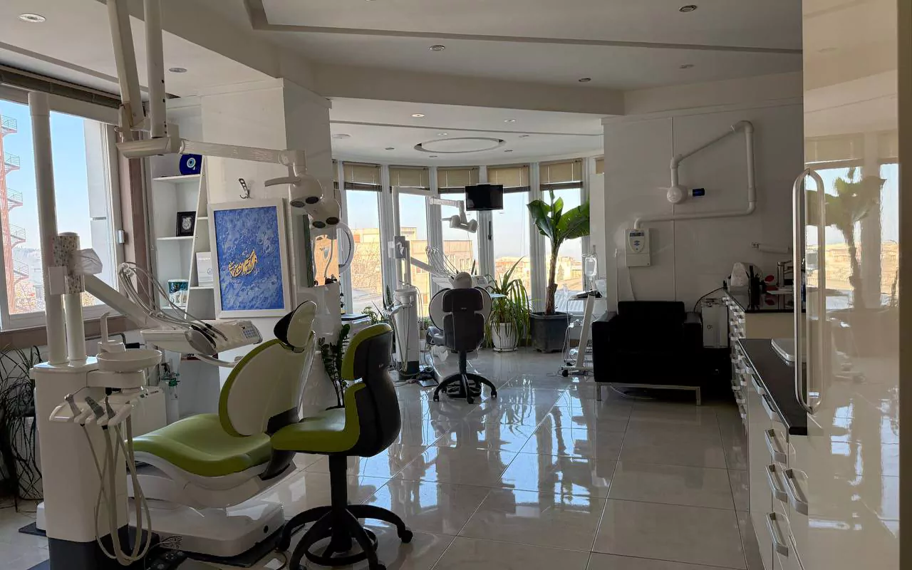 محیط درمان و تجهیزات کلینیک